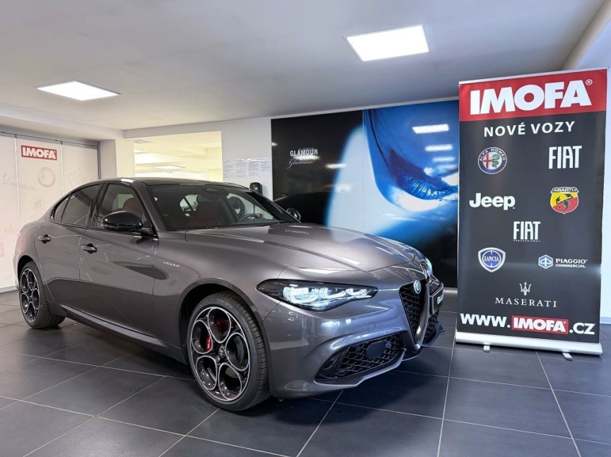 Alfa Romeo Giulia 2.0T 280k AT8 ZF Q4 4x4 Veloce *063*