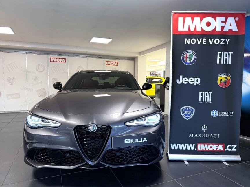Alfa Romeo Giulia 2.0T 280k AT8 ZF Q4 4x4 Veloce *063*