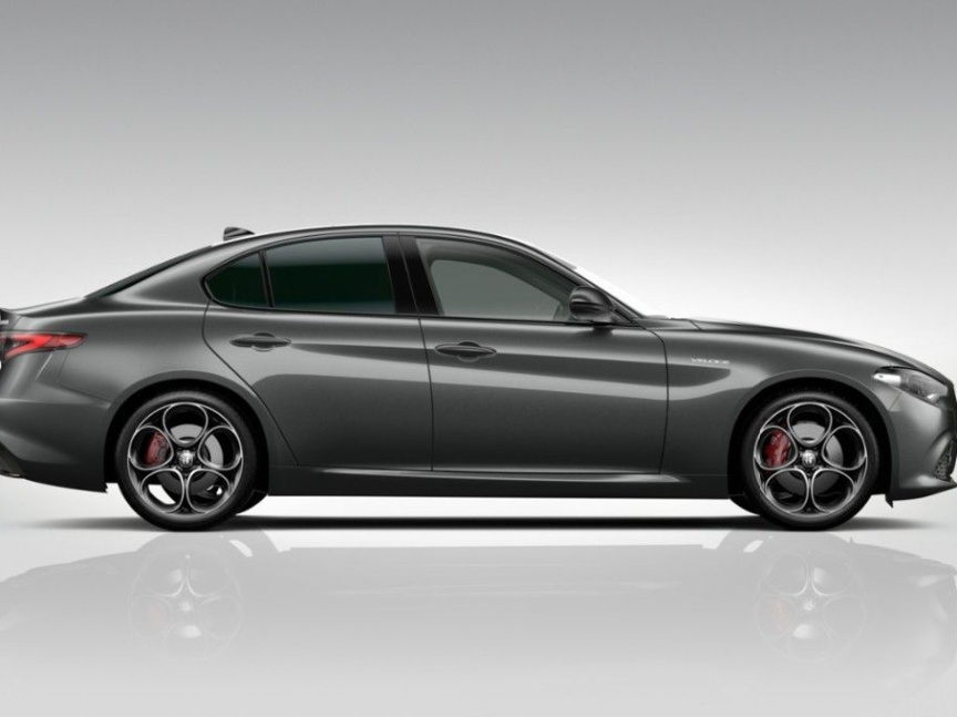 Alfa Romeo Giulia 2.0T 280k AT8 ZF Q4 4x4 Veloce *063*