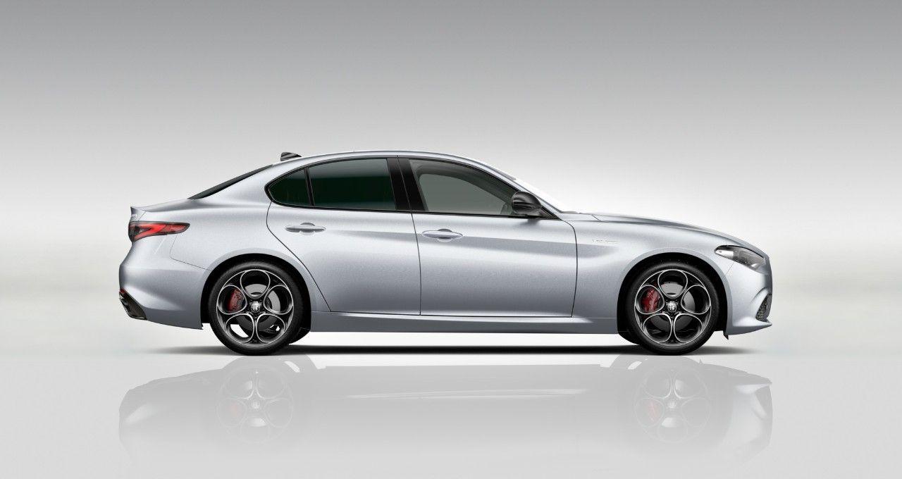 Alfa Romeo Giulia 2.0T 280k AT8 ZF Q4 4x4 Veloce *o224*