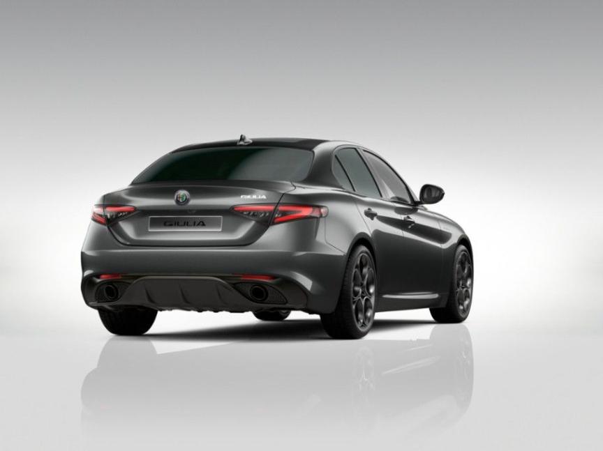 Alfa Romeo Giulia 2.0T 280k AT8 ZF Q4 4x4 Veloce *o960*