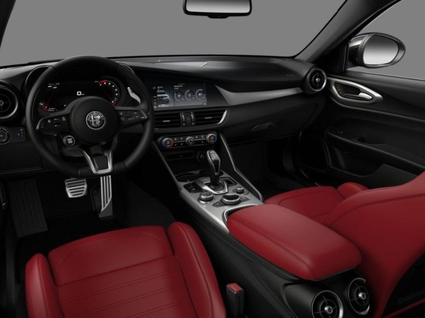 Alfa Romeo Giulia 2.0T 280k AT8 ZF Q4 4x4 Veloce *o964*