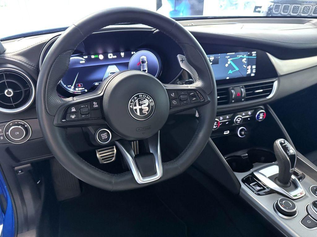 Alfa Romeo Giulia 2.0T 280k AT8 ZF Q4 4x4 Veloce, reg. 09/2023