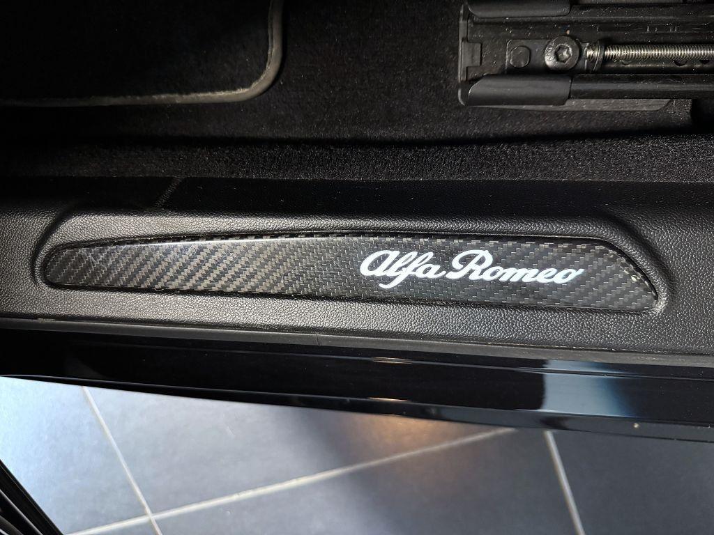 Alfa Romeo Giulia 2.0T 280k AT8 ZF Q4 4x4 Veloce TI, reg. 04/2019