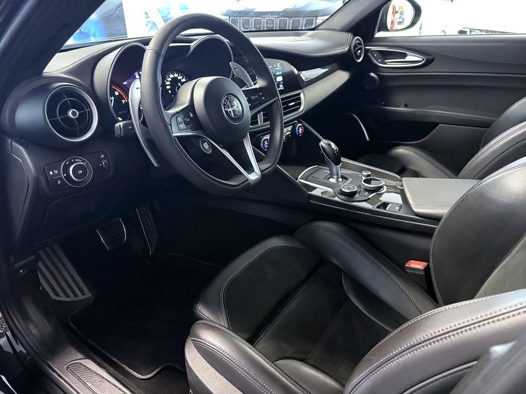 Alfa Romeo Giulia 2.0T 280k AT8 ZF Q4 4x4 Veloce TI, reg. 04/2019