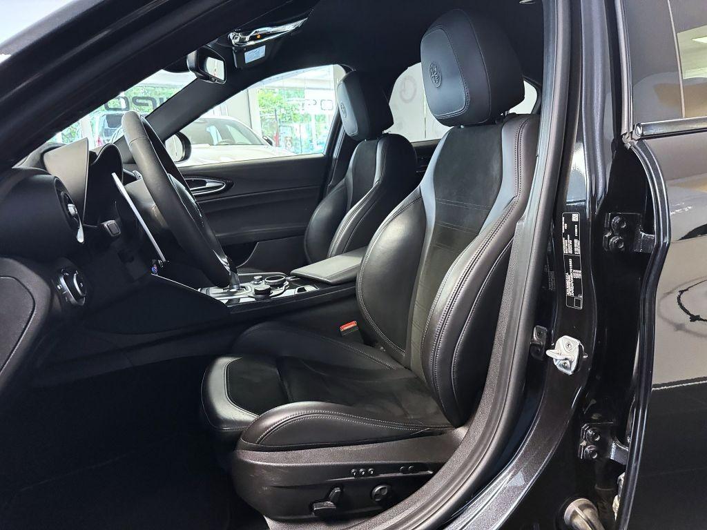 Alfa Romeo Giulia 2.0T 280k AT8 ZF Q4 4x4 Veloce TI, reg. 04/2019