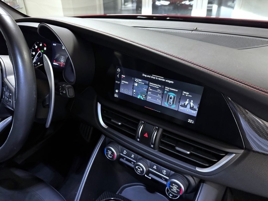 Alfa Romeo Giulia 2.0T 280k AT8 ZF Q4 4x4 Veloce TI