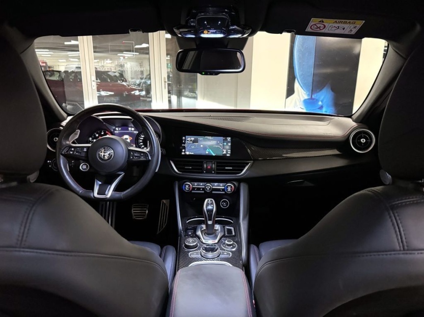 Alfa Romeo Giulia 2.0T 280k AT8 ZF Q4 4x4 Veloce TI