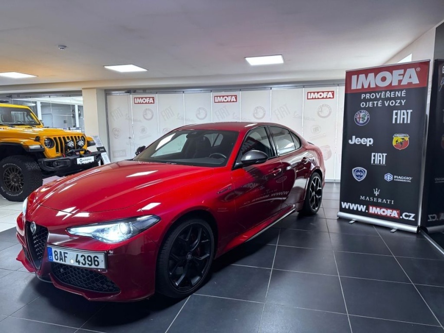 Alfa Romeo Giulia 2.0T 280k AT8 ZF Q4 4x4 Veloce TI
