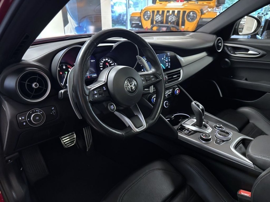 Alfa Romeo Giulia 2.0T 280k AT8 ZF Q4 4x4 Veloce