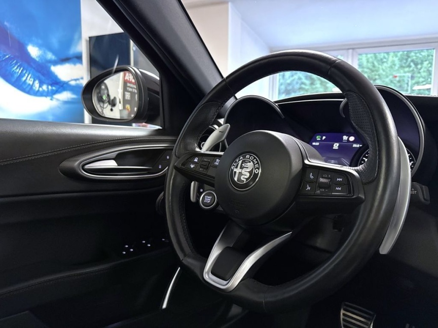 Alfa Romeo Giulia 2.0T 280k AT8 ZF Q4 4x4 Veloce