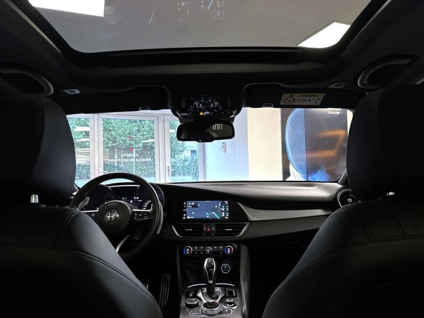Alfa Romeo Giulia 2.0T 280k AT8 ZF Q4 4x4 Veloce