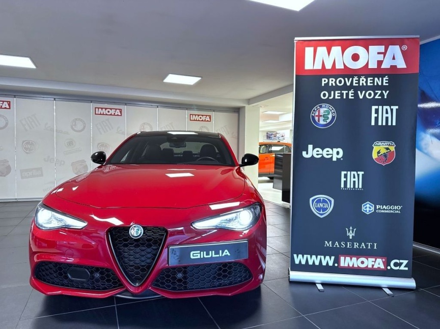Alfa Romeo Giulia 2.0T 280k AT8 ZF Q4 4x4 Veloce
