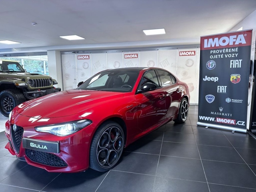 Alfa Romeo Giulia 2.0T 280k AT8 ZF Q4 4x4 Veloce