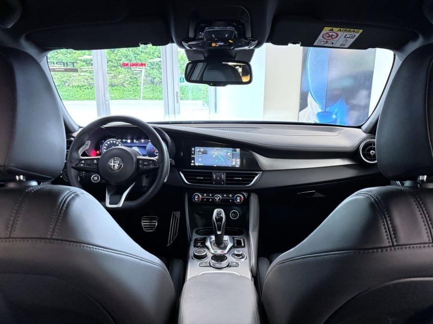 Alfa Romeo Giulia 2.0T 280k AT8 ZF Q4 4x4 Veloce