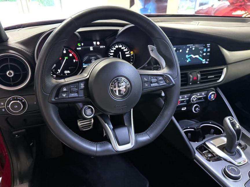 Alfa Romeo Giulia 2.0T 280k AT8 ZF Q4 4x4 Veloce
