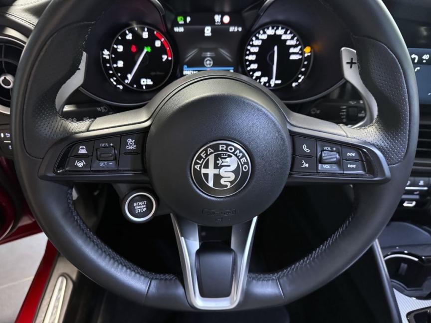 Alfa Romeo Giulia 2.0T 280k AT8 ZF Q4 4x4 Veloce