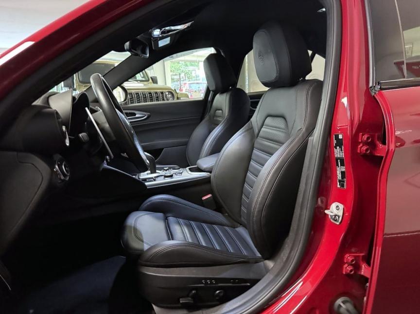 Alfa Romeo Giulia 2.0T 280k AT8 ZF Q4 4x4 Veloce