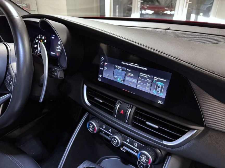 Alfa Romeo Giulia 2.0T 280k AT8 ZF Q4 4x4 Veloce