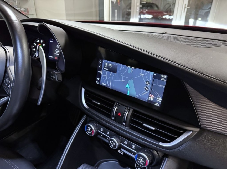 Alfa Romeo Giulia 2.0T 280k AT8 ZF Q4 4x4 Veloce