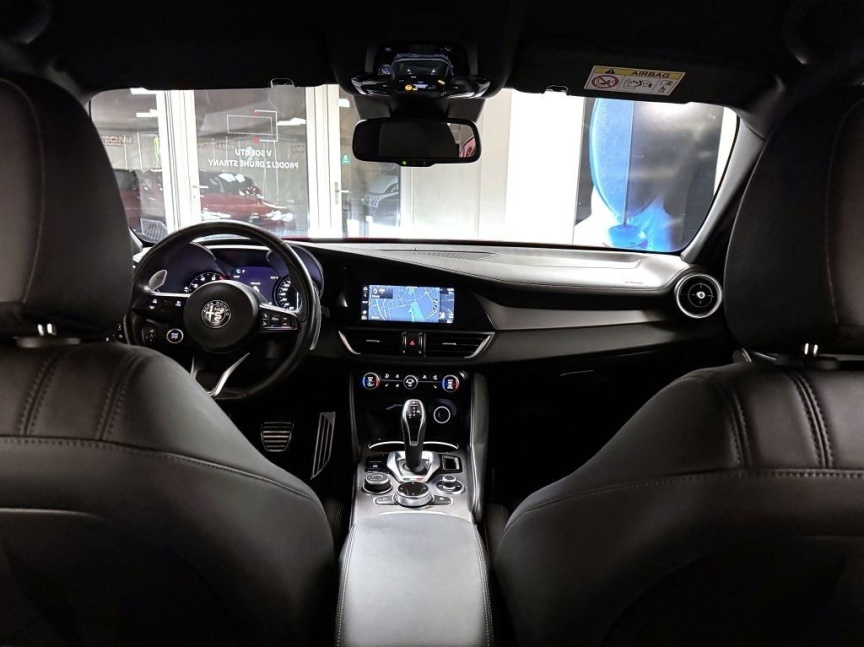 Alfa Romeo Giulia 2.0T 280k AT8 ZF Q4 4x4 Veloce