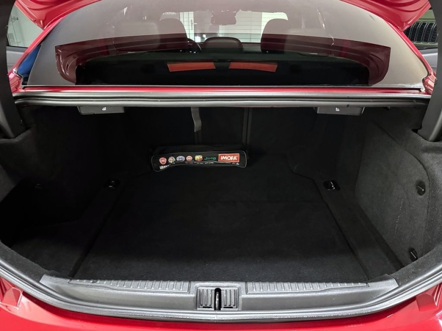 Alfa Romeo Giulia 2.0T 280k AT8 ZF Q4 4x4 Veloce