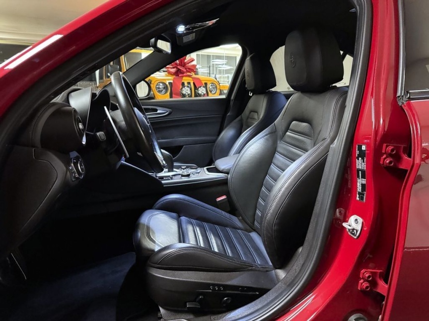 Alfa Romeo Giulia 2.0T 280k AT8 ZF Q4 4x4 Veloce