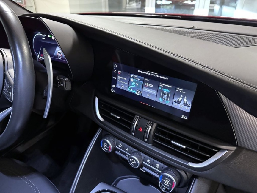 Alfa Romeo Giulia 2.0T 280k AT8 ZF Q4 4x4 Veloce