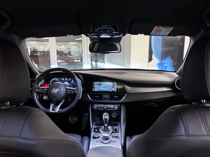 Alfa Romeo Giulia 2.0T 280k AT8 ZF Q4 4x4 Veloce