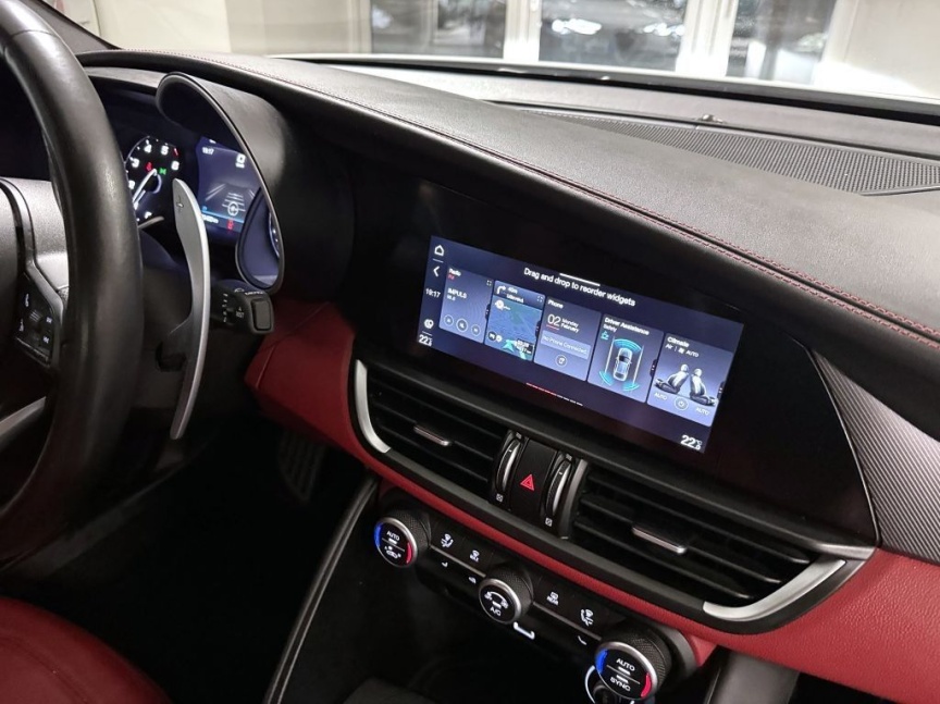 Alfa Romeo Giulia 2.0T 280k AT8 ZF Q4 4x4 Veloce