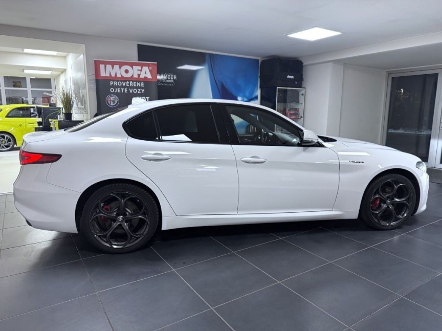 Alfa Romeo Giulia 2.0T 280k AT8 ZF Q4 4x4 Veloce