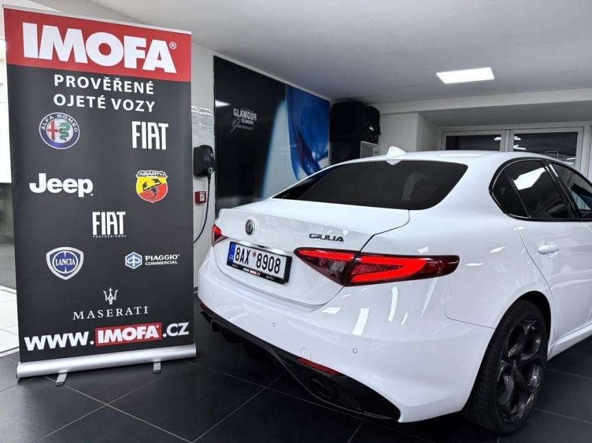 Alfa Romeo Giulia 2.0T 280k AT8 ZF Q4 4x4 Veloce