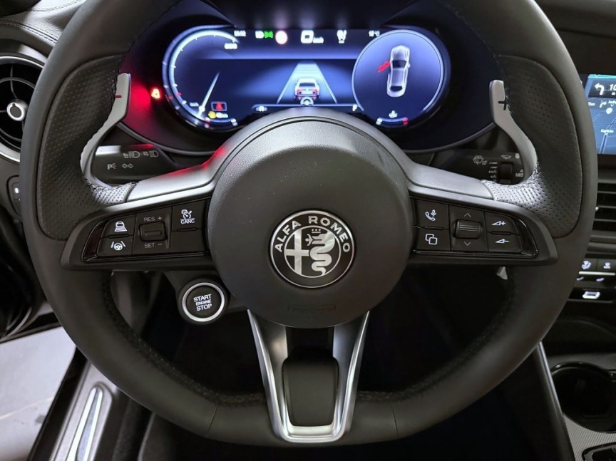 Alfa Romeo Giulia 2.0T 280k AT8 ZF Q4 4x4 Veloce