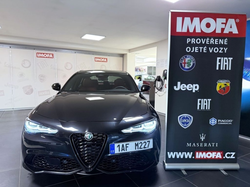 Alfa Romeo Giulia 2.0T 280k AT8 ZF Q4 4x4 Veloce