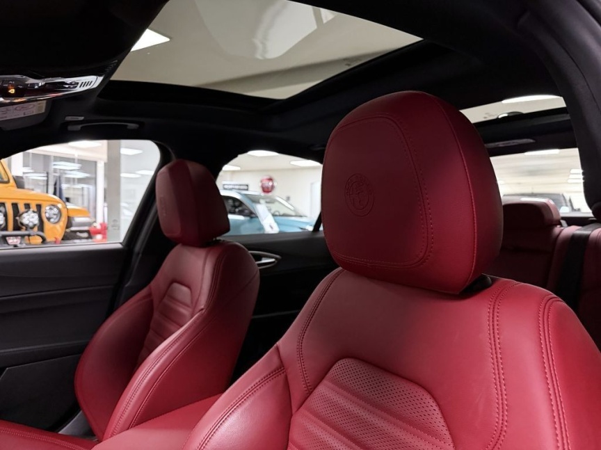 Alfa Romeo Giulia 2.0T 280k AT8 ZF Q4 4x4 Veloce