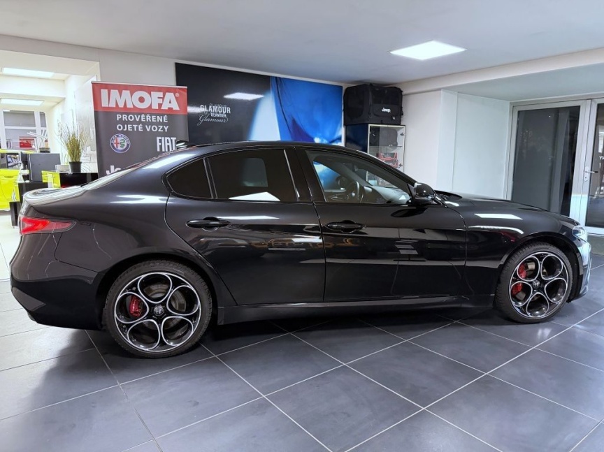 Alfa Romeo Giulia 2.0T 280k AT8 ZF Q4 4x4 Veloce