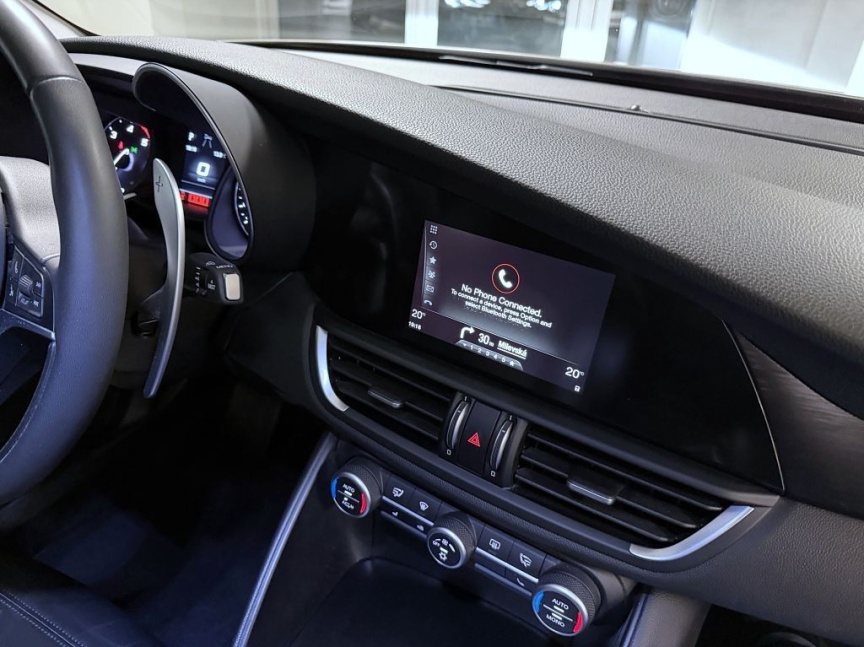 Alfa Romeo Giulia 2.2 JTD 150k AT8 ZF Super