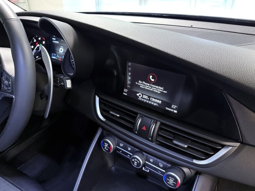 Alfa Romeo Giulia 2.2 JTD 180k AT8 ZF Super