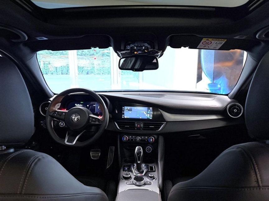 Alfa Romeo Giulia 2.2 JTD 210k AT8 ZF Q4 4x4 Intensa