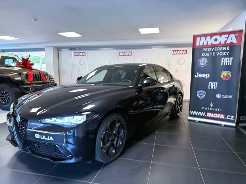 Alfa Romeo Giulia 2.2 JTD 210k AT8 ZF Q4 4x4 Intensa