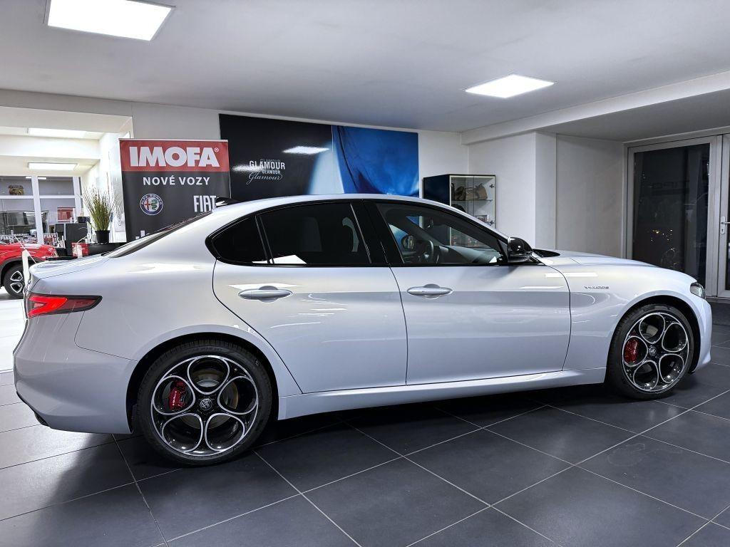 Alfa Romeo Giulia 2.2 JTDm 160k AT8 ZF Sprint VELOCE PACK *967*