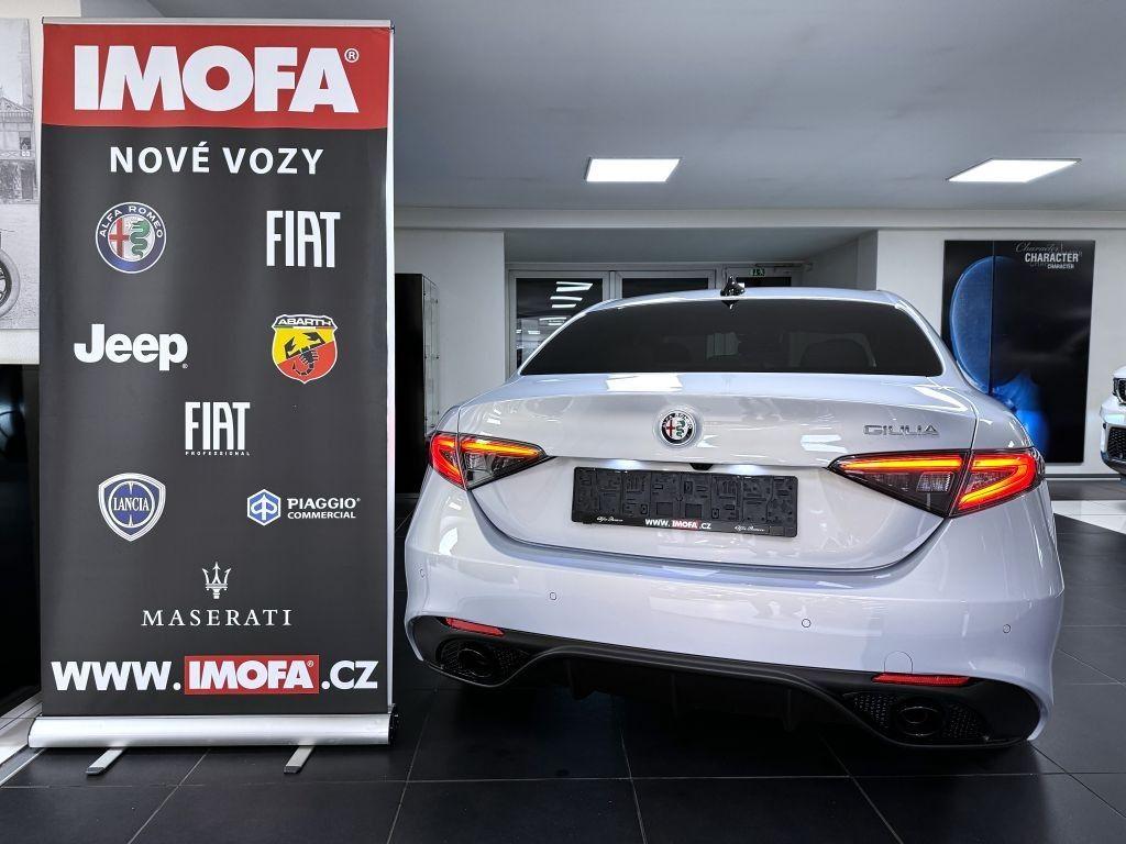 Alfa Romeo Giulia 2.2 JTDm 160k AT8 ZF Sprint VELOCE PACK *967*