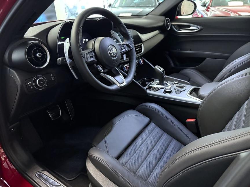 Alfa Romeo Giulia 2.2 JTDm 210k AT8 ZF Q4 4x4 Business Edition *948*