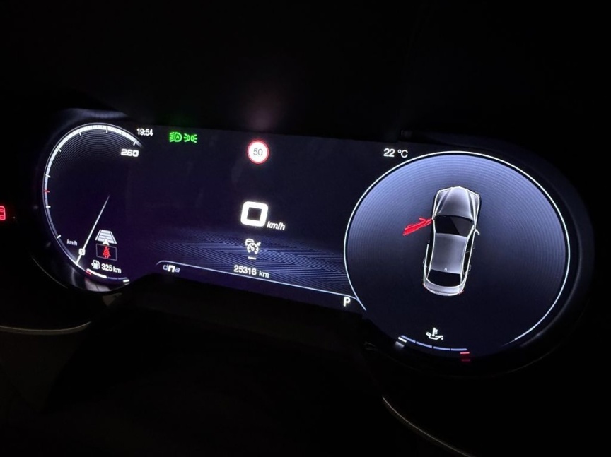 Alfa Romeo Giulia 2.2 JTDm 210k AT8 ZF Q4 4x4 Sprint (VELOCE PACK)