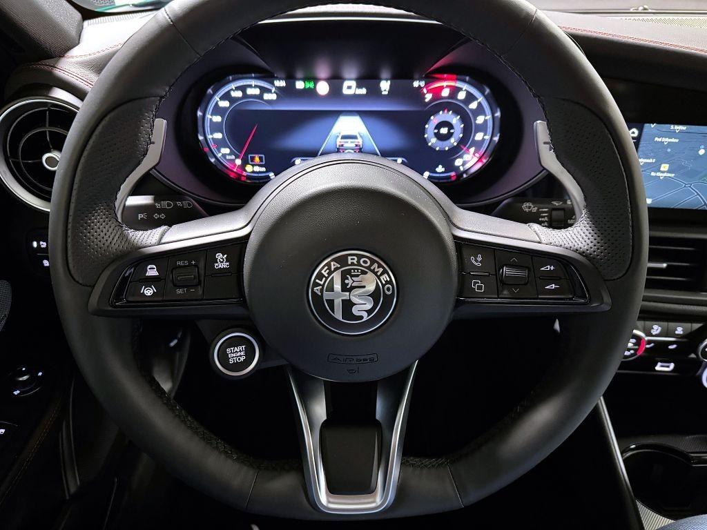 Alfa Romeo Giulia 2.2 JTDm 210k AT8 ZF Q4 4x4 Tributo *425*