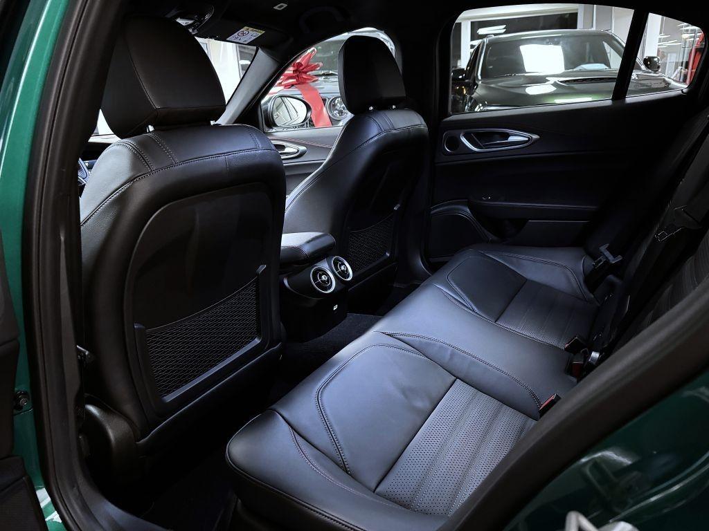 Alfa Romeo Giulia 2.2 JTDm 210k AT8 ZF Q4 4x4 Tributo *425*