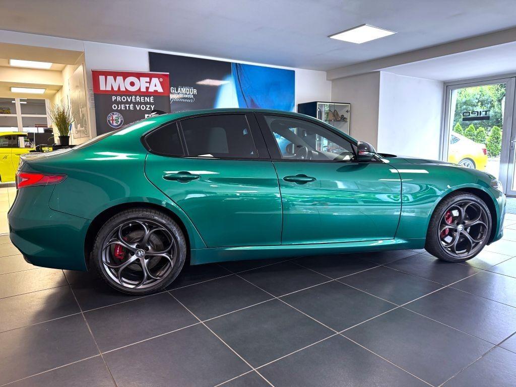 Alfa Romeo Giulia 2.2 JTDm 210k AT8 ZF Q4 4x4 Tributo, reg. 04/2024