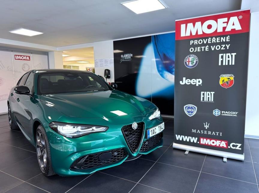 Alfa Romeo Giulia 2.2 JTDm 210k AT8 ZF Q4 4x4 Tributo