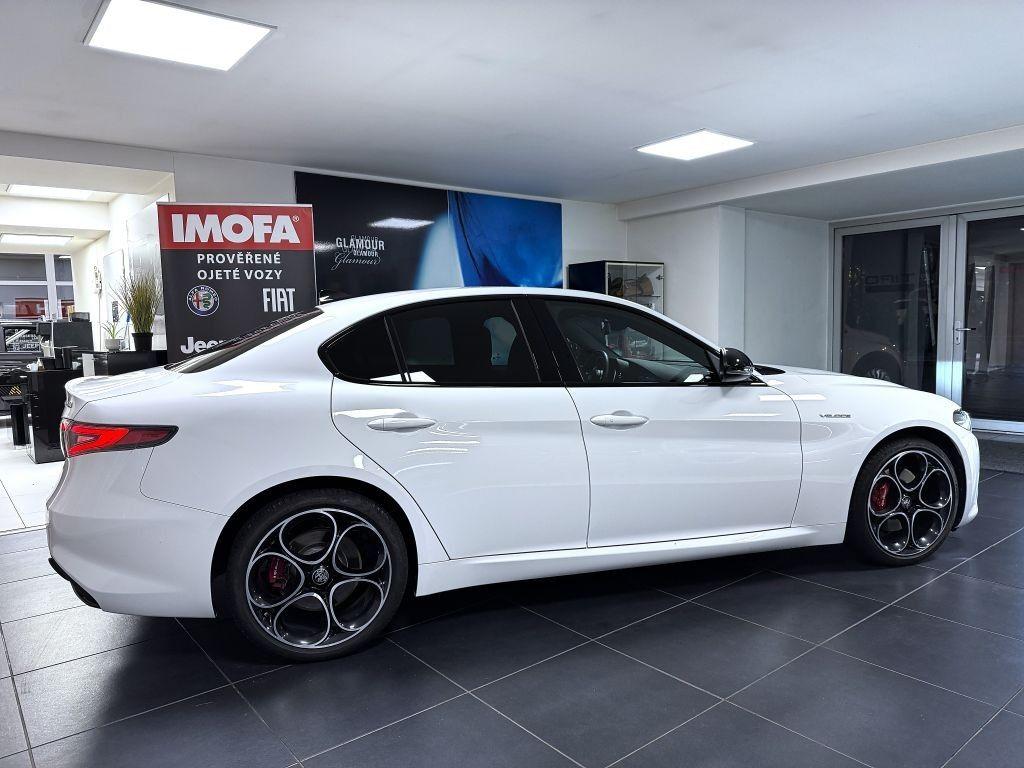Alfa Romeo Giulia 2.2 JTDm 210k AT8 ZF Q4 4x4 Veloce, reg. 01/2024
