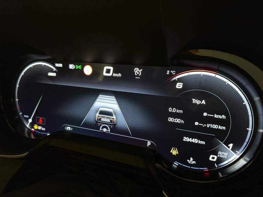 Alfa Romeo Giulia 2.2 JTDm 210k AT8 ZF Q4 4x4 Veloce